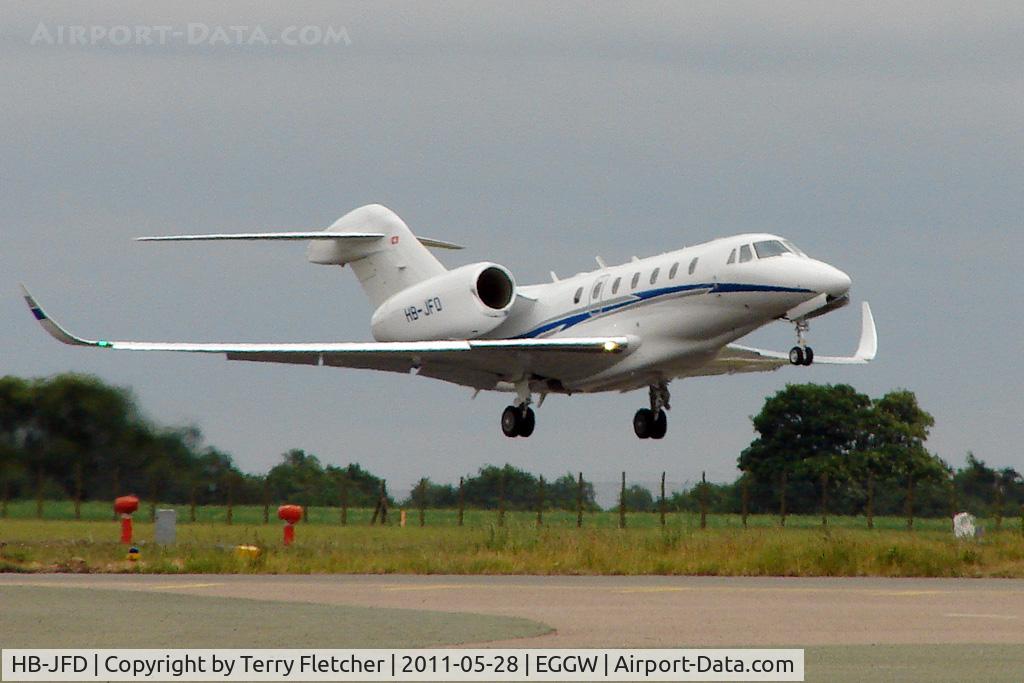 HB-JFD, 2006 Cessna 750 Citation X Citation X C/N 750-0261, Cessna 750 Citation X, c/n: 750-0261 lifts off at Luton