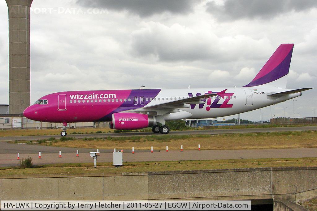 HA-LWK, 2011 Airbus A320-232 C/N 4716, HA-LWK (WIZZ AIR), 2011 Airbus A320-232, c/n: 4716 at Luton