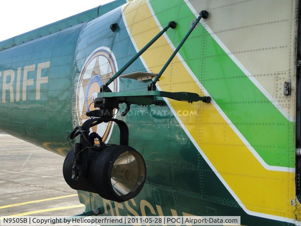 N950SB, Sikorsky SH-3H Sea King C/N 61372, Night Sun lamp used to assist Deputies during darkness