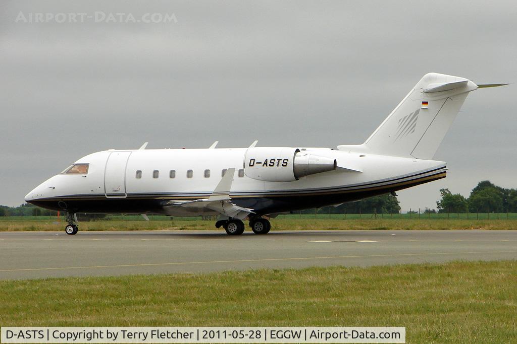 D-ASTS, 1998 Bombardier Challenger 604 (CL-600-2B16) C/N 5378, Bombardier Challenger 604, c/n: 5378 at Luton