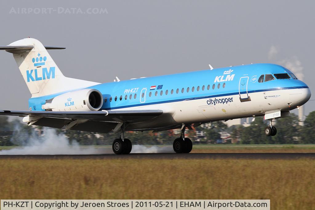 PH-KZT, 1995 Fokker 70 (F-28-0070) C/N 11541, Rwy 18R arrival