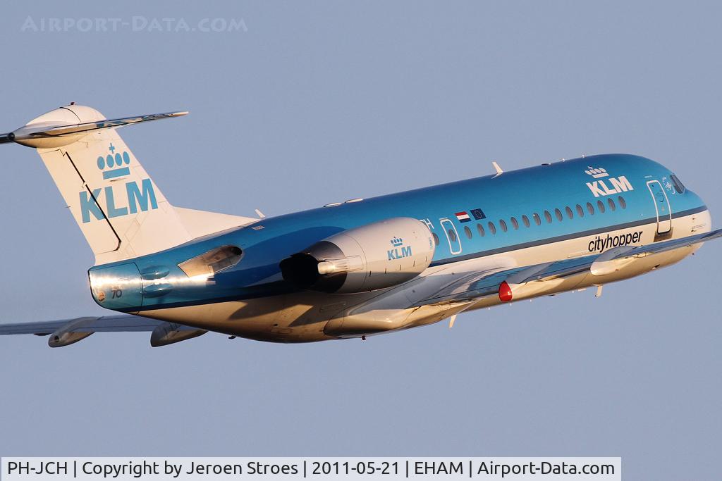 PH-JCH, 1994 Fokker 70 (F-28-0070) C/N 11528, Rwy 24 departure