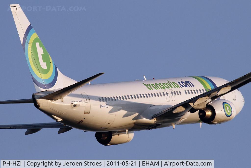 PH-HZI, 2000 Boeing 737-8K2 C/N 28380, Rwy 24 Departure