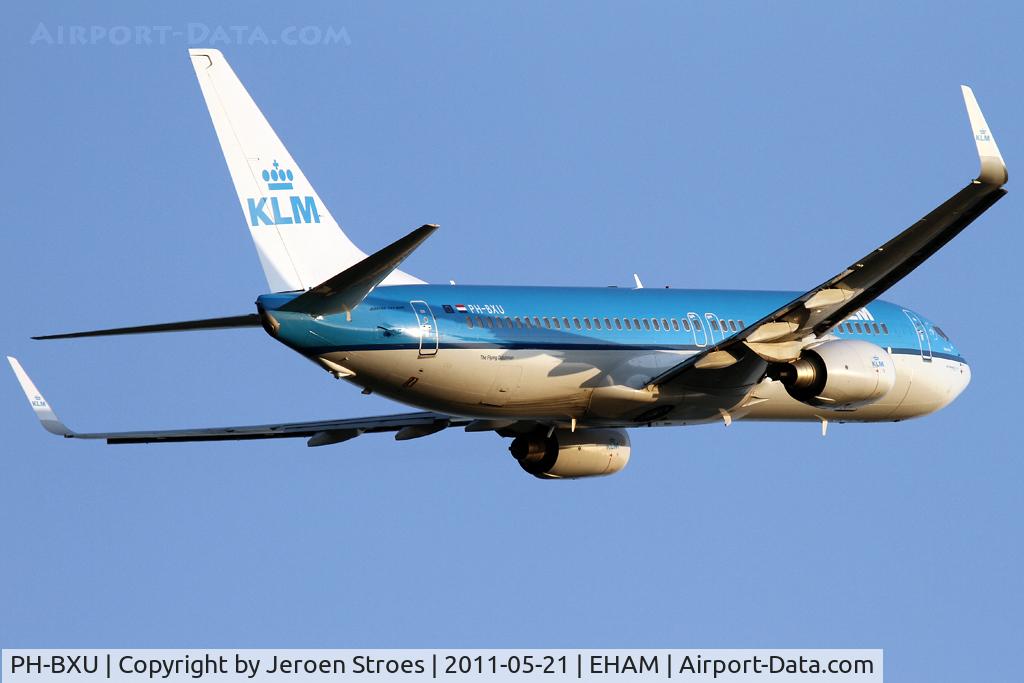 PH-BXU, 2006 Boeing 737-8BK C/N 33028, Rwy 24 departure