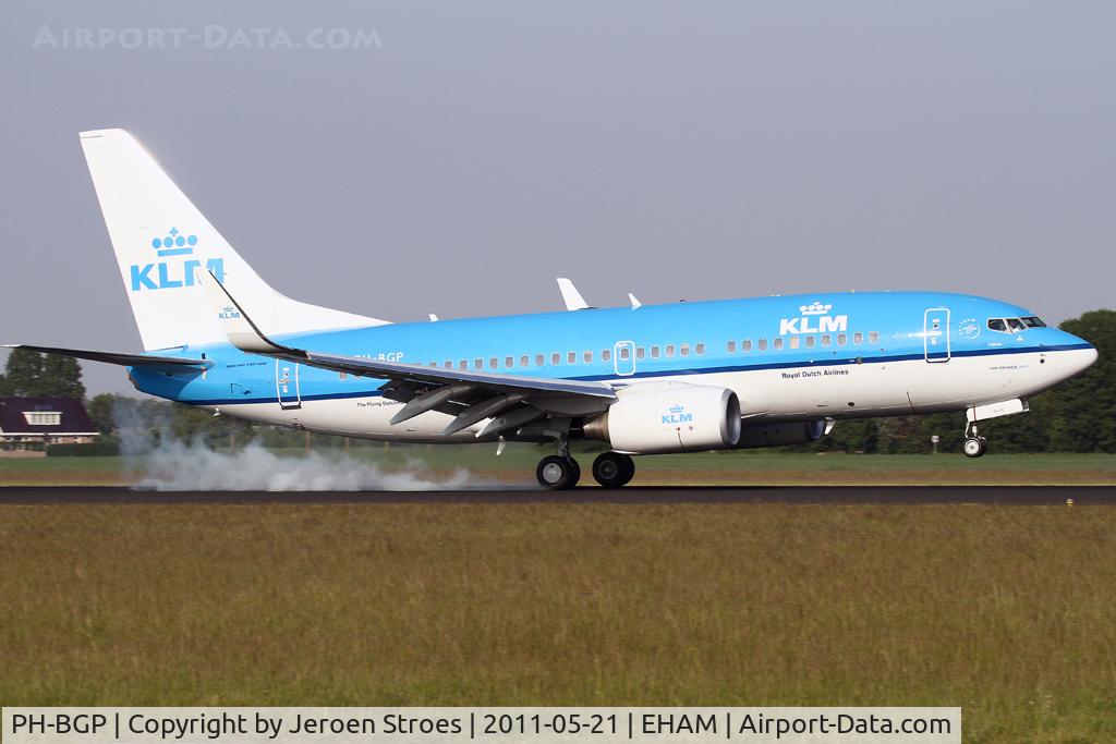 PH-BGP, 2011 Boeing 737-7K2 C/N 38127, Rwy 18R arrival