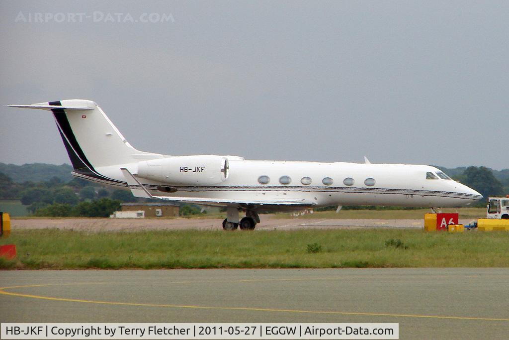 HB-JKF, 2010 Gulfstream Aerospace GIV-X (G450) C/N 4203, Gulfstream Aerospace GIV-X (G450), c/n: 4203 at Luton