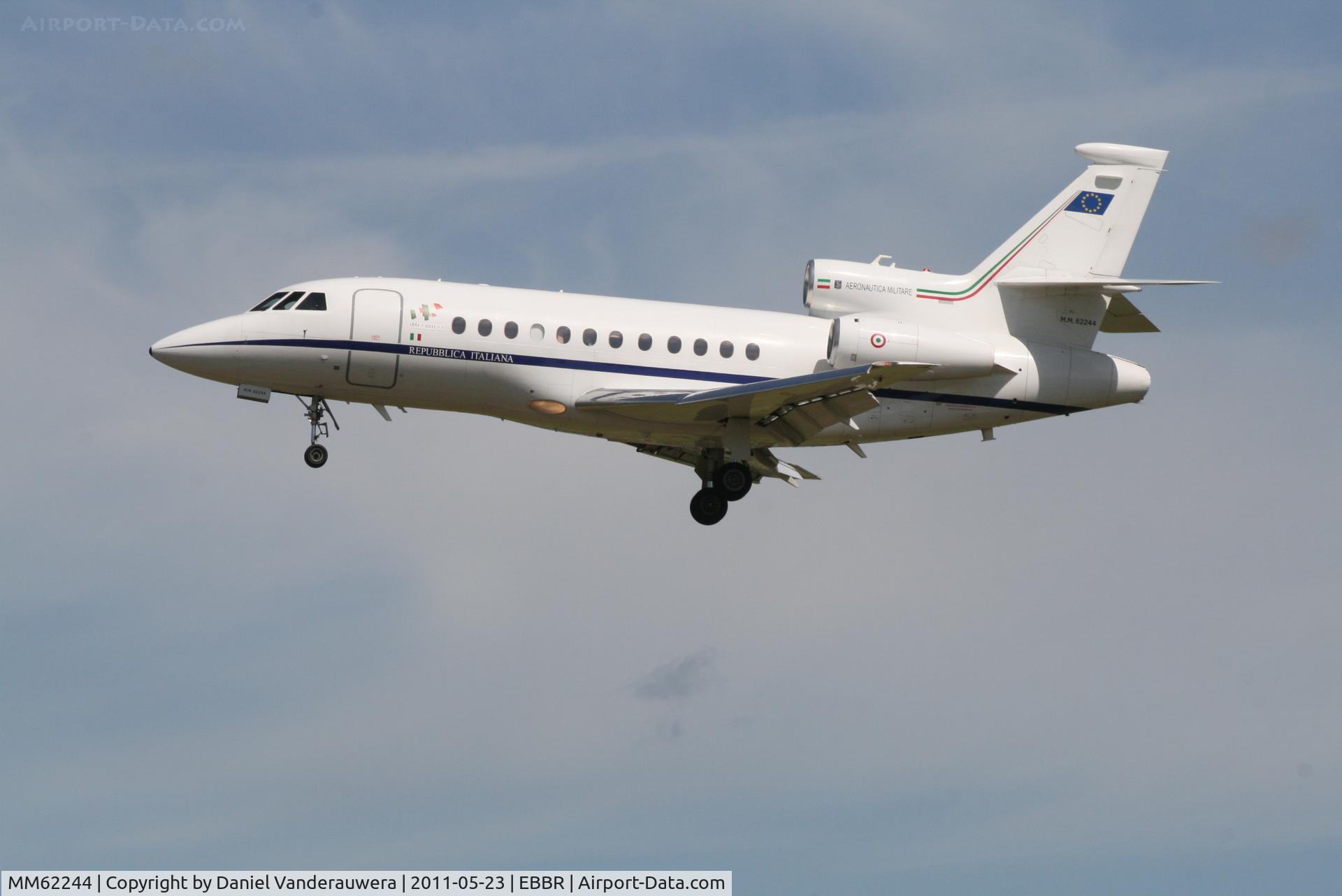MM62244, 2005 Dassault Falcon 900EX C/N 149, Descending to RWY 25L