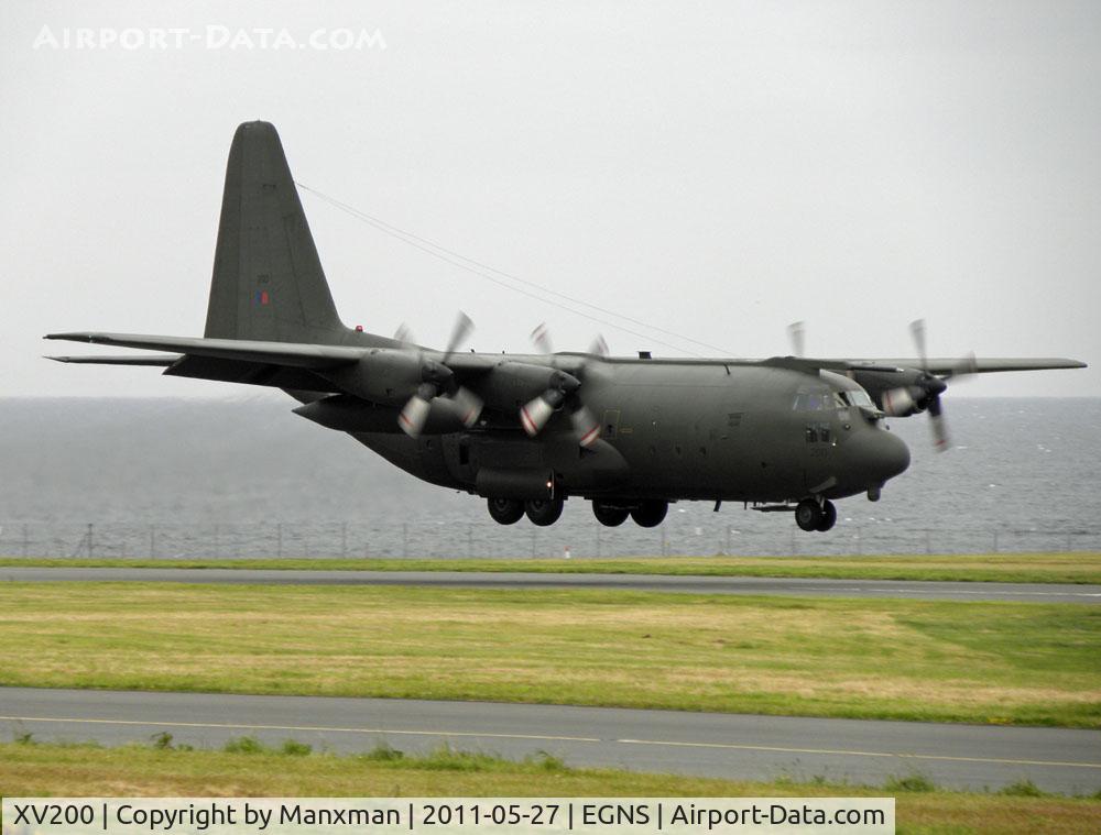 XV200, 1967 Lockheed C-130K Hercules C.1 C/N 382-4223, RAF Lyneham Lockheed C130 Hercules C1 on finals Runway 26