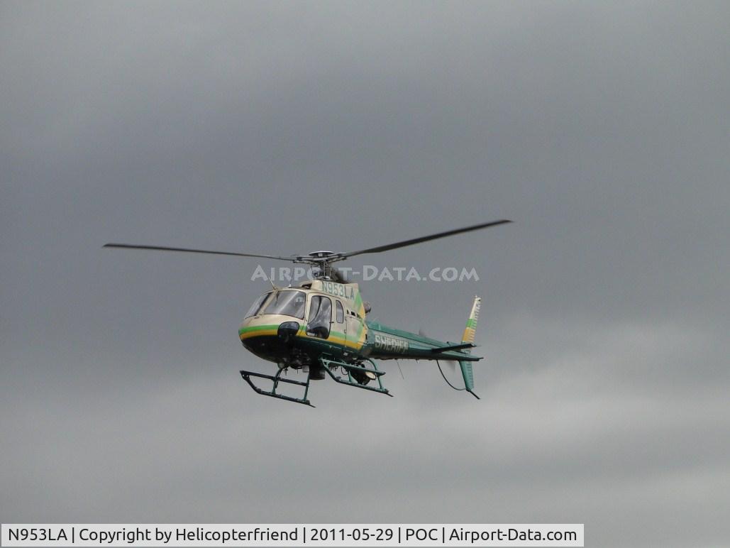 N953LA, Eurocopter AS-350B-2 Ecureuil Ecureuil C/N 4990, On final to LA County helipads during a very overcast day with light sprinkles