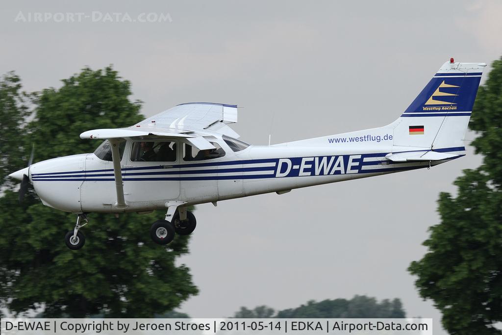 D-EWAE, Cessna 172R C/N 172-80045, Aachen Airport