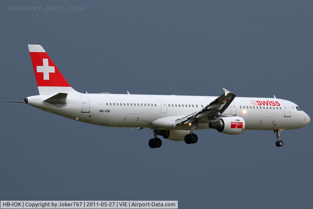 HB-IOK, 1999 Airbus A321-111 C/N 987, Swiss