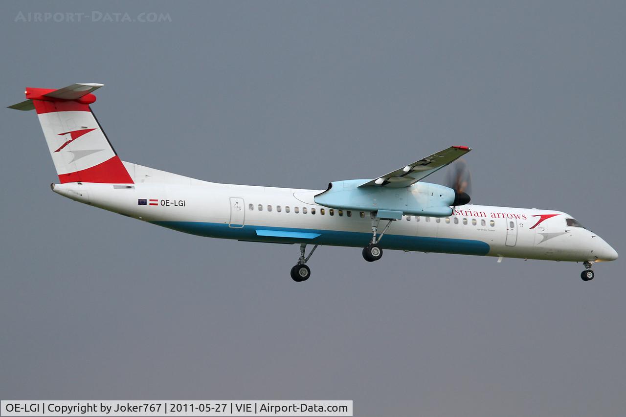 OE-LGI, 2004 De Havilland Canada DHC-8-402Q Dash 8 C/N 4100, Austrian arrows