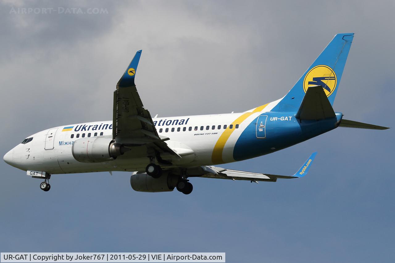 UR-GAT, 1993 Boeing 737-528 C/N 25237, Ukraine International