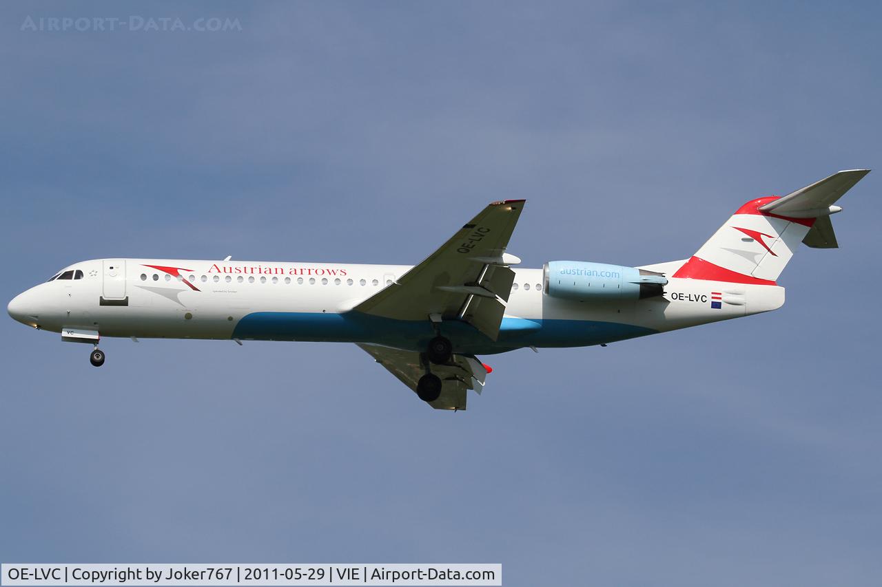 OE-LVC, 1993 Fokker 100 (F-28-0100) C/N 11446, Austrian arrows