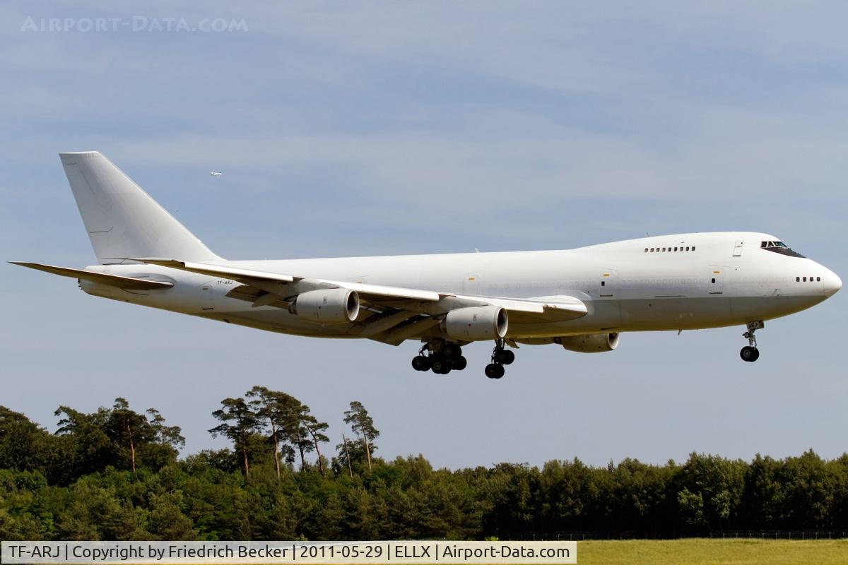 TF-ARJ, 1987 Boeing 747-236SF C/N 23735, on final RW24