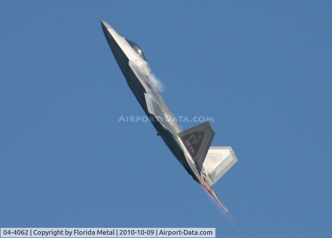 04-4062, 2004 Lockheed Martin F-22A Raptor C/N 4062, F-22A at Daytona Beach Airshow