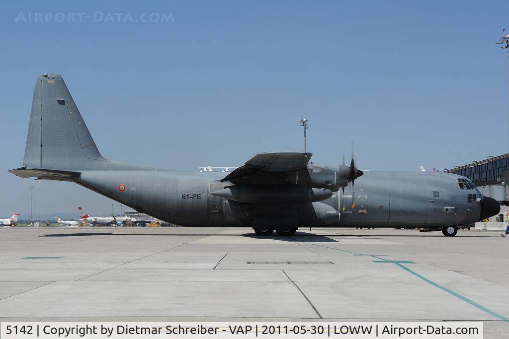 5142, 1988 Lockheed C-130H-30 Hercules C/N 382-5142, French AF C130
