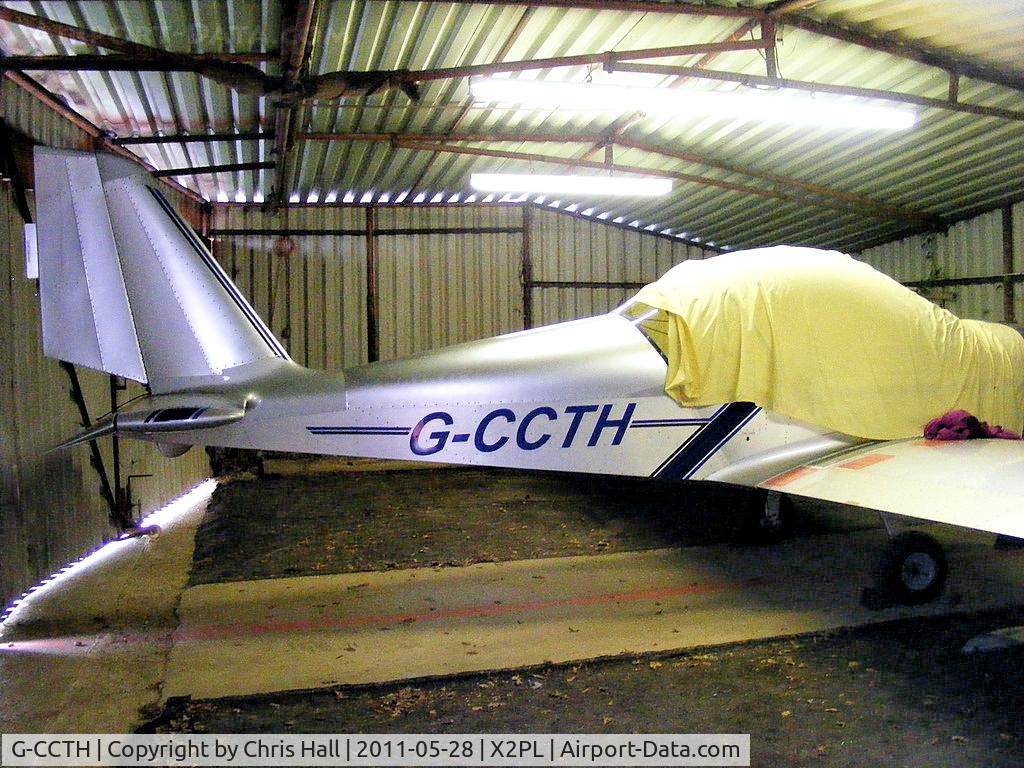 G-CCTH, 2004 Cosmik EV-97 TeamEurostar UK C/N 2005, at Plaistows Farm