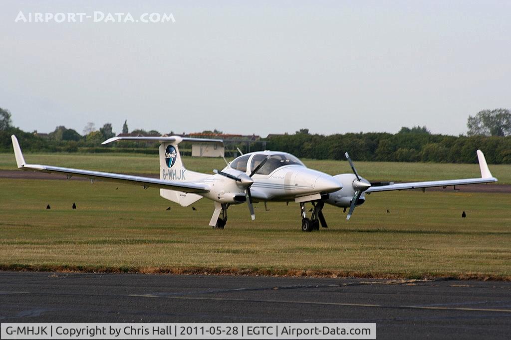 G-MHJK, 2006 Diamond DA-42 Twin Star C/N 42.173, Cabair