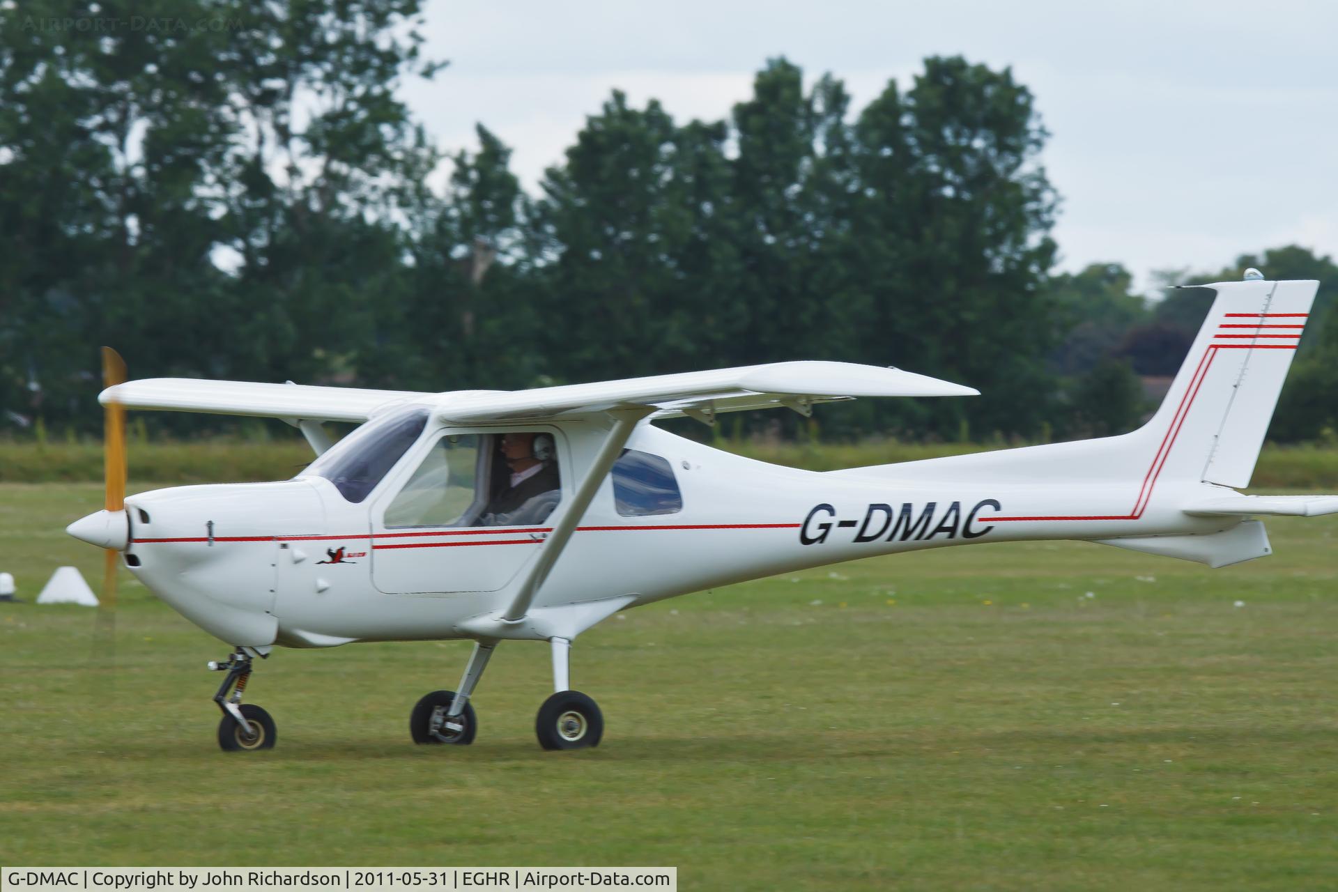 G-DMAC, 1999 Jabiru UL C/N PFA 274-13321, Taxying for runway 32