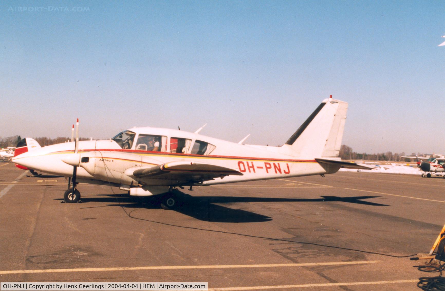 OH-PNJ, Piper PA-23-250 Aztec C/N 27-7304983, Air Bridge oy