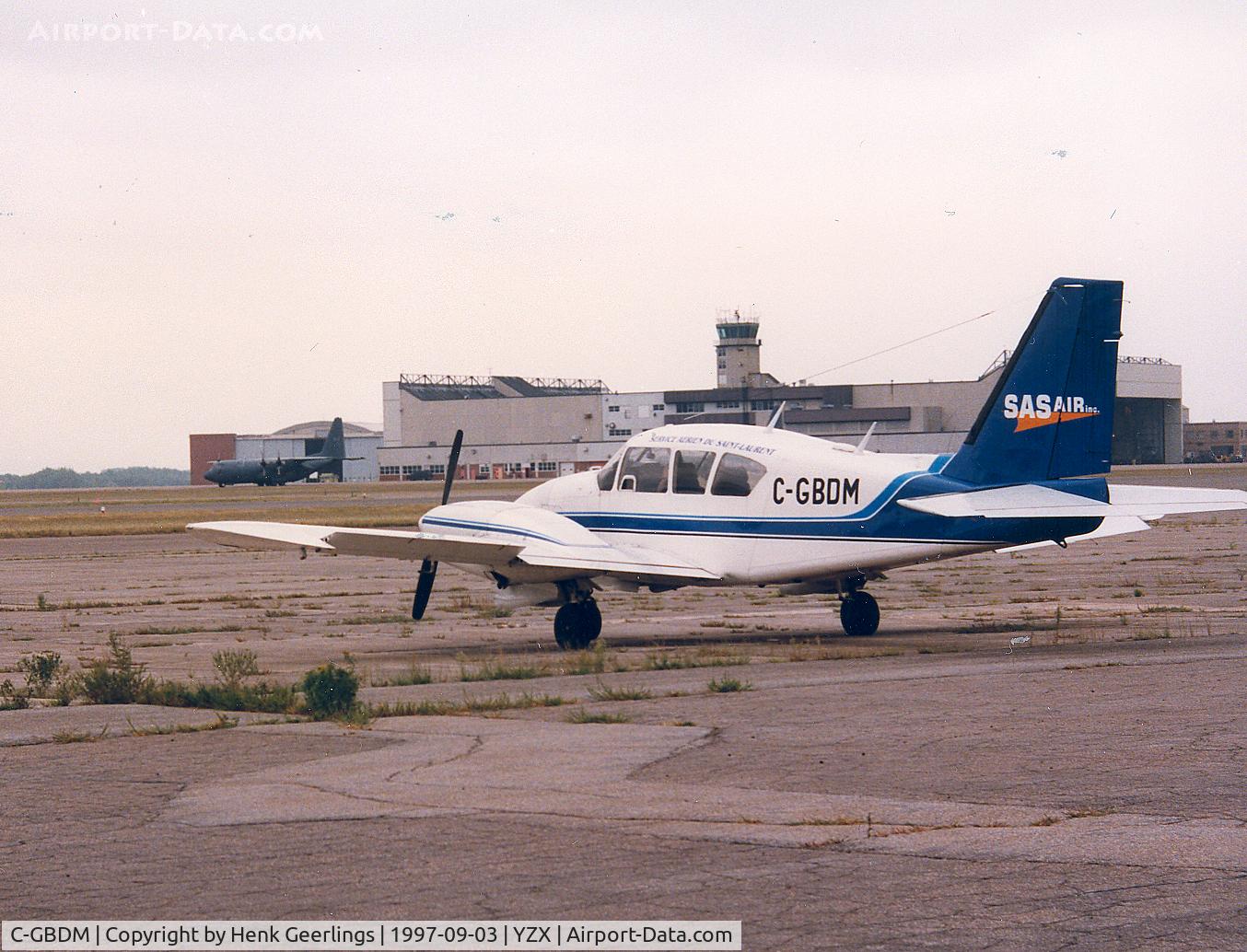 C-GBDM, 1974 Piper PA-23-250 Aztec C/N 27-7405381, SAS Air = Service Aeriene de Saint Laurent