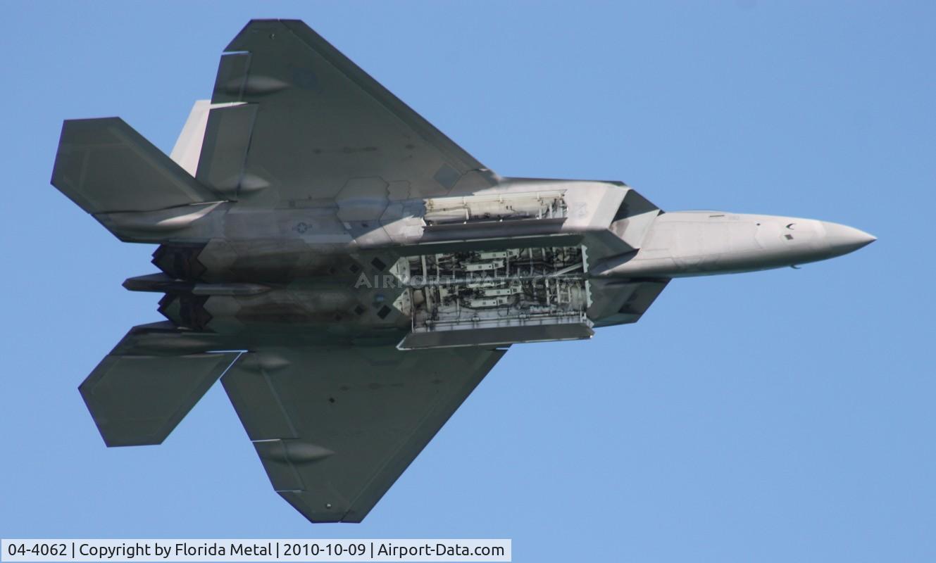 04-4062, 2004 Lockheed Martin F-22A Raptor C/N 4062, F-22A flying over Daytona Beach