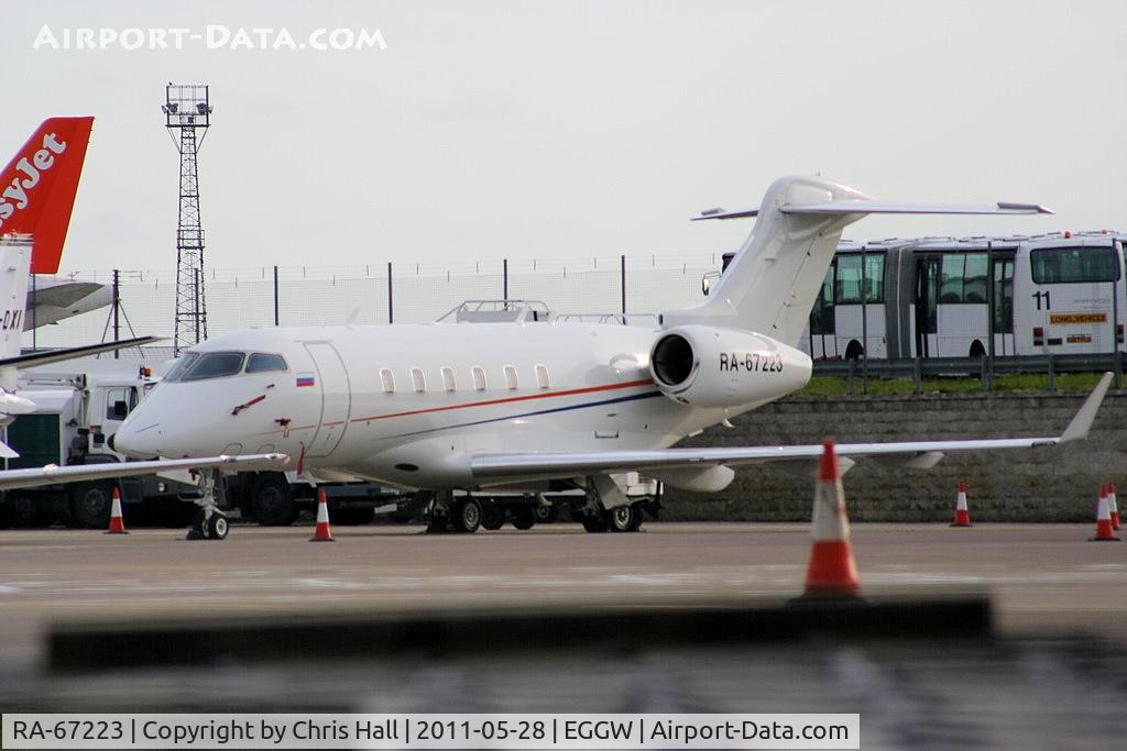 RA-67223, 2007 Bombardier Challenger 300 (BD-100-1A10) C/N 20172, Severstal Aircompany