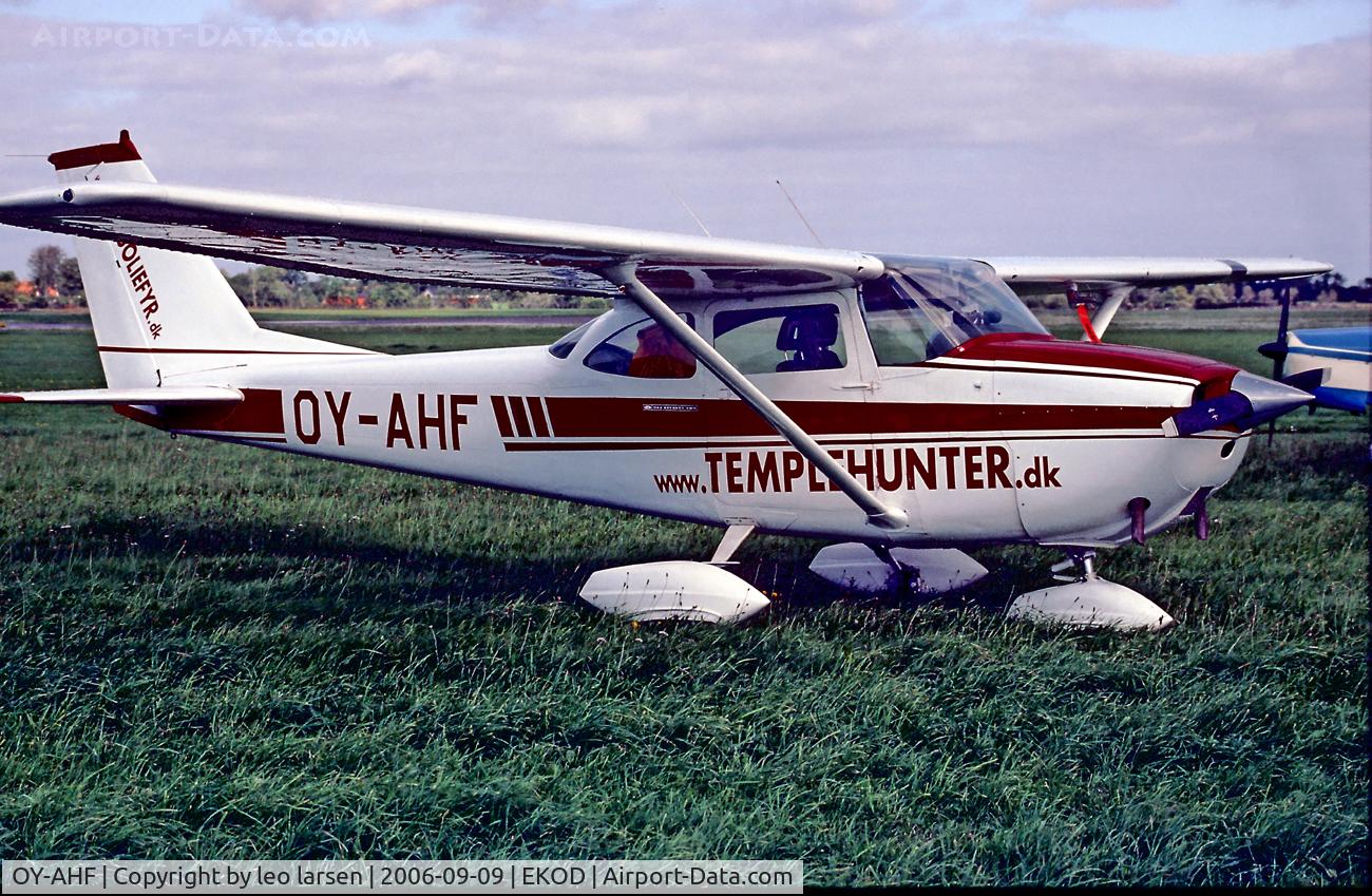 OY-AHF, 1967 Reims F172H Skyhawk C/N 0434, Air Show Odense DK 9.9.06