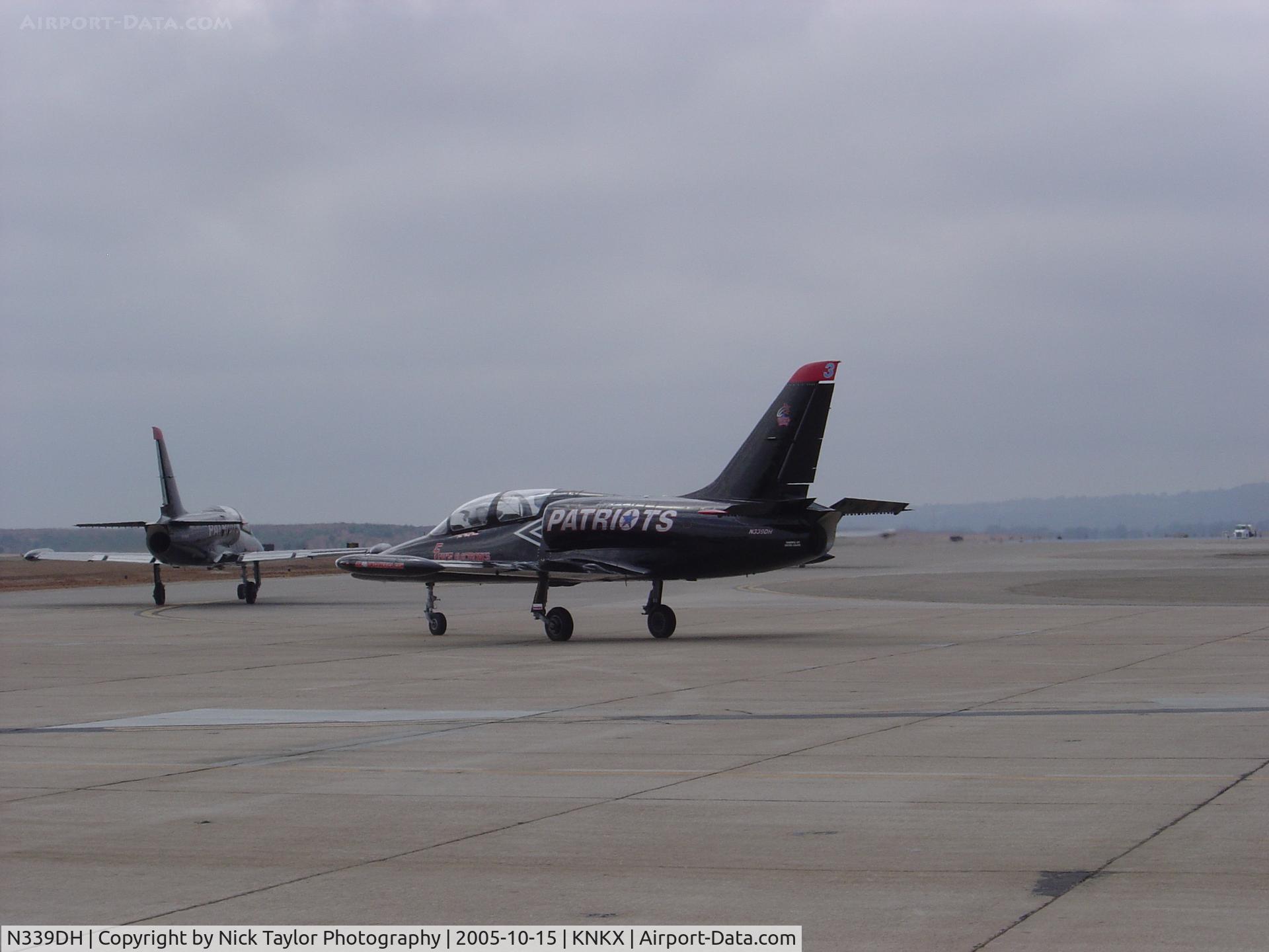 N339DH, 1983 Aero L-39C Albatros C/N 332622, #3 heads out with another Patriot at the 05 MCAS Miramar Airshow