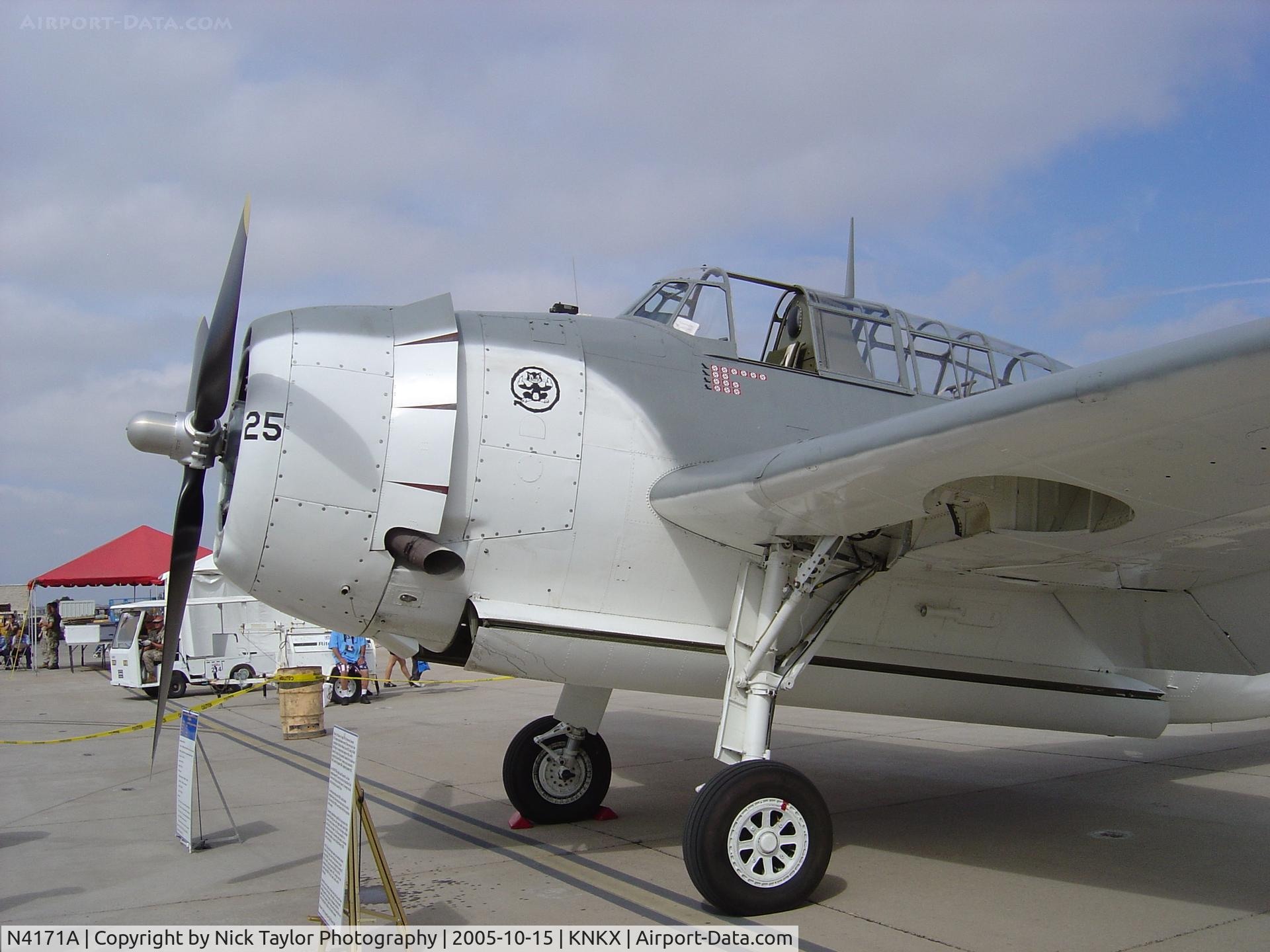 N4171A, 1945 Grumman TBM-3E Avenger C/N 4426 (Bu91521), On display at the 2005 MCAS Miramar Airshow.