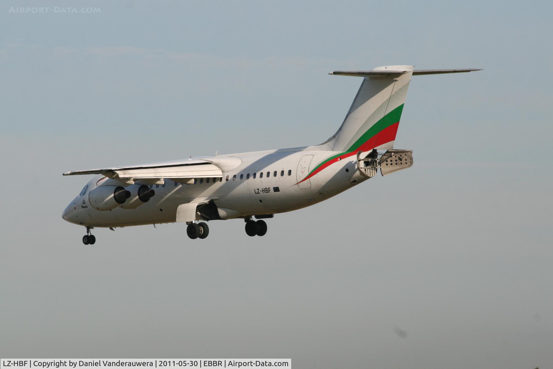 LZ-HBF, 1990 British Aerospace BAe.146-300 C/N E3146, Flight FB405 is descending to RWY 25L