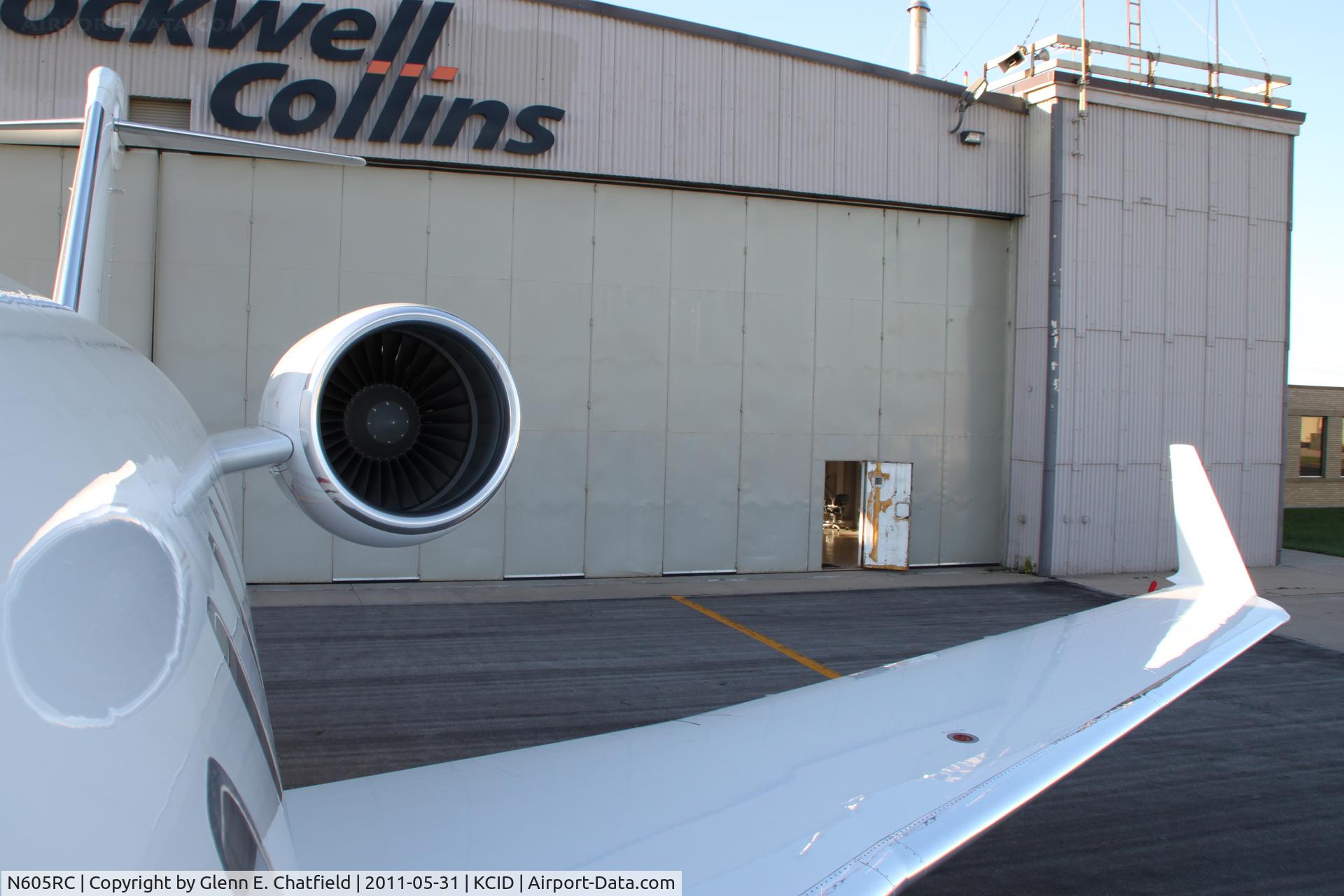 N605RC, 2009 Bombardier Challenger 605 (CL-600-2B16) C/N 5800, Shot from the stairs.
