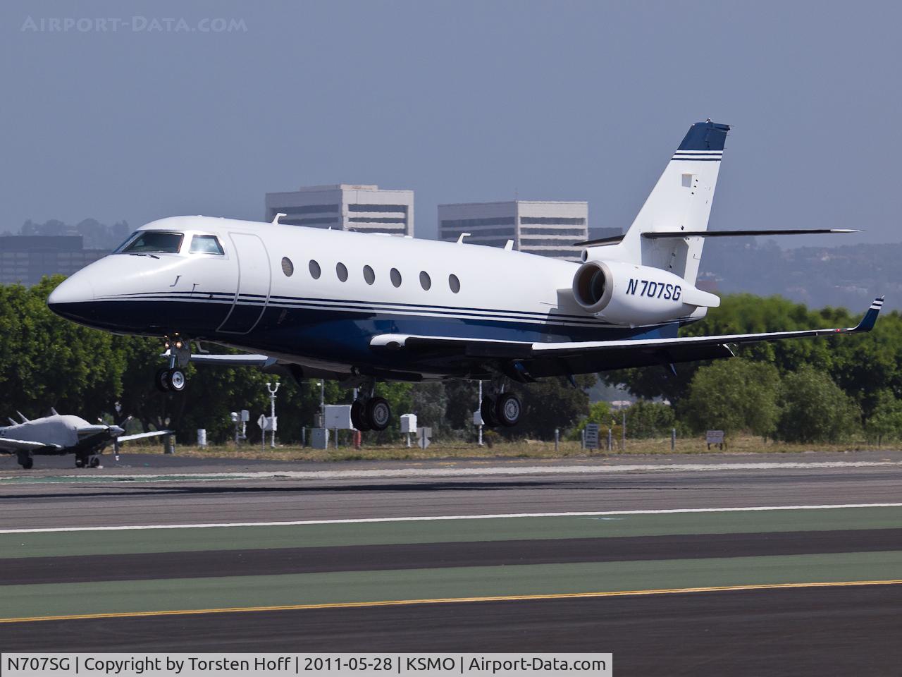 N707SG, 2003 Israel Aircraft Industries Gulfstream 200 C/N 087, N707SG arriving on RWY 21
