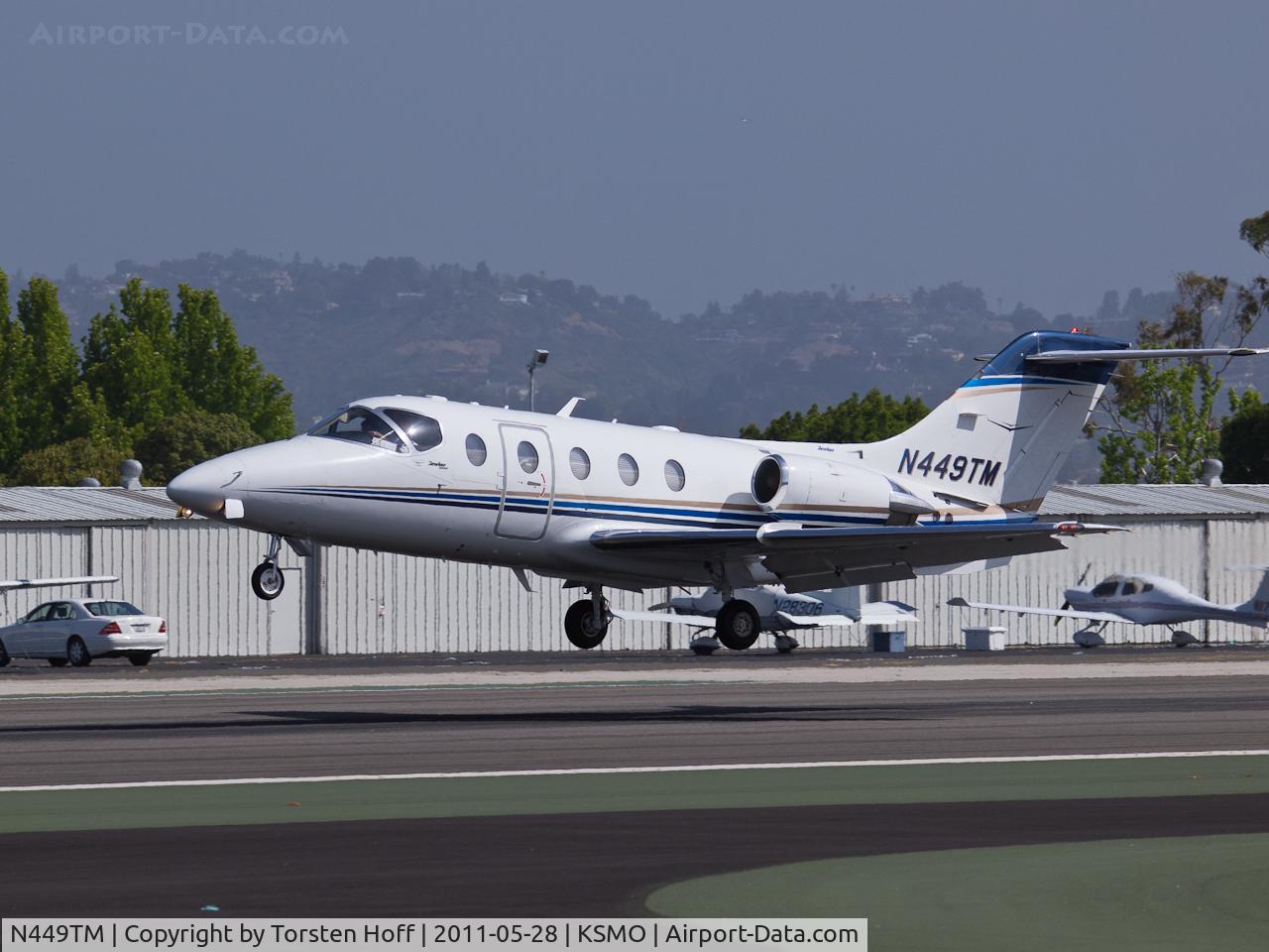 N449TM, 2008 Hawker Beechcraft 400A Beechjet C/N RK-573, N449TM arriving on RWY 21