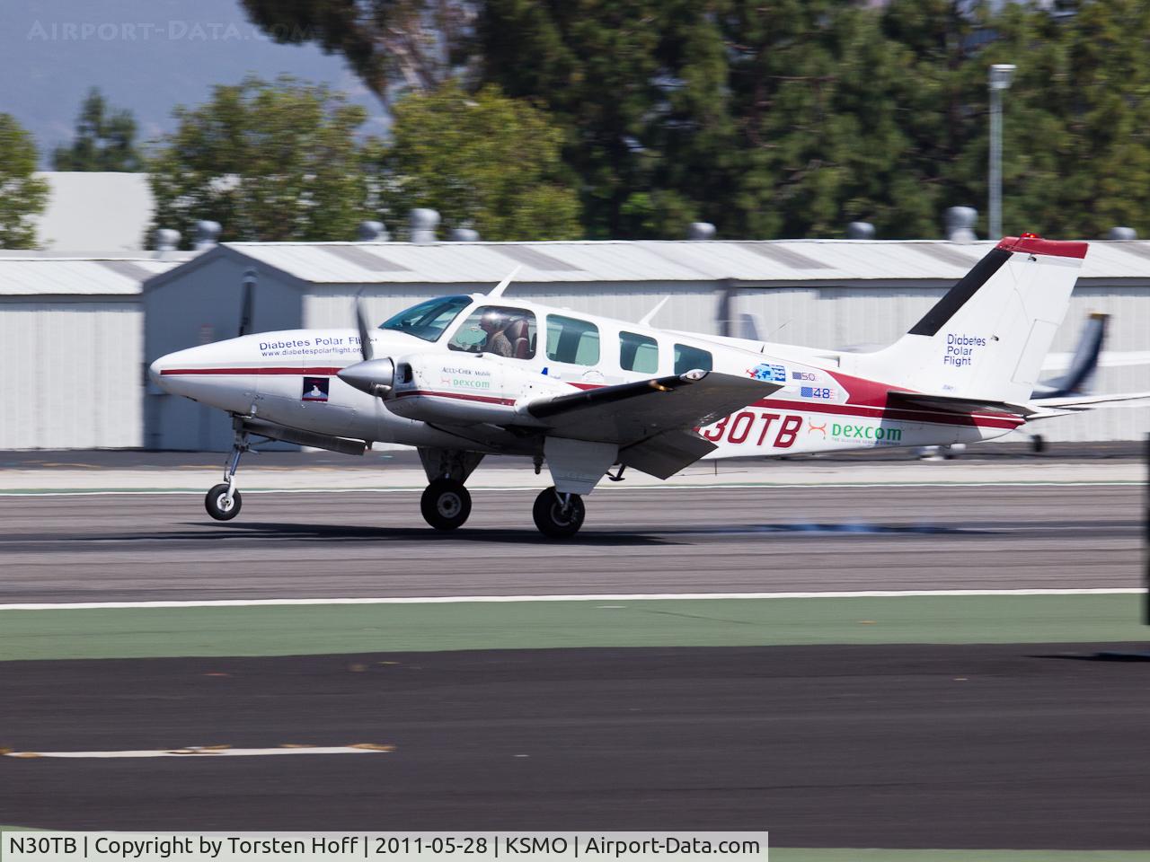 N30TB, 1970 Beech 58 Baron C/N TH-74, N30TB arriving on RWY 21