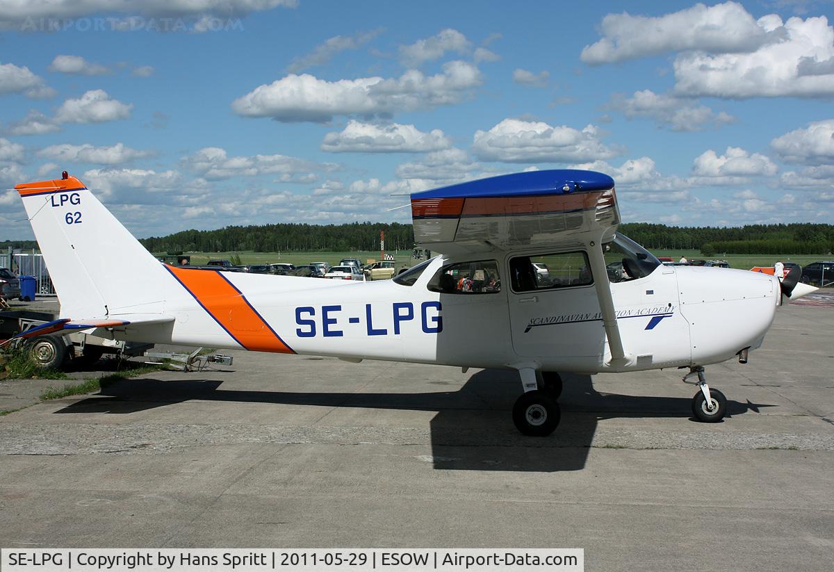 SE-LPG, 2001 Cessna 172R Skyhawk C/N 17281086, Cessna 172R Skyhawk
