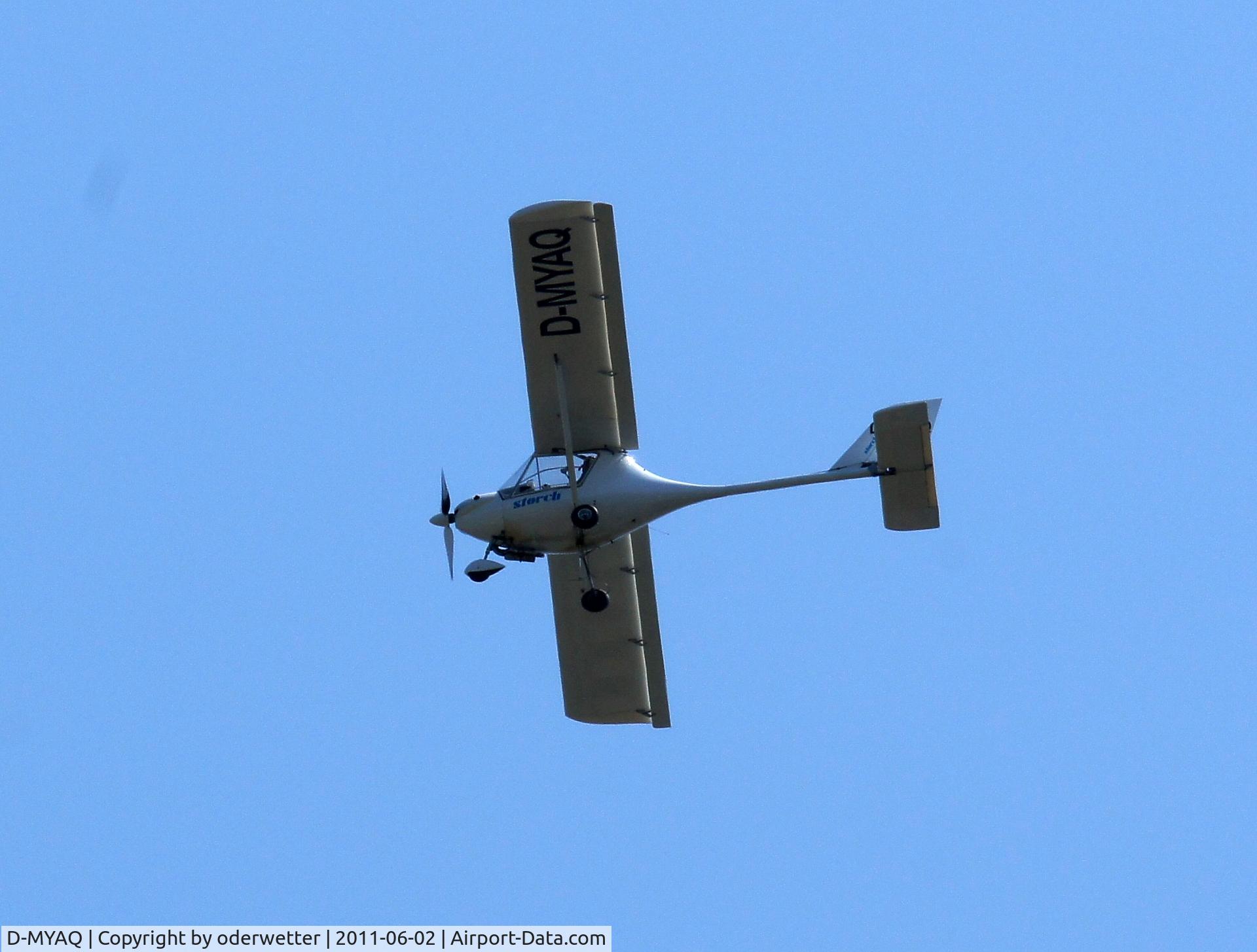 D-MYAQ, Fly Synthesis ASO 26 Storch C/N 11005305, flying over Frankfurt (Oder), Brandenburg, Eastern Germany

Sony Alpha 580, 1/640 sec, 400 mm, without tripod