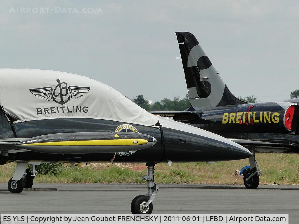 ES-YLS, Aero L-39 Albatros C/N 691881, Breitling team