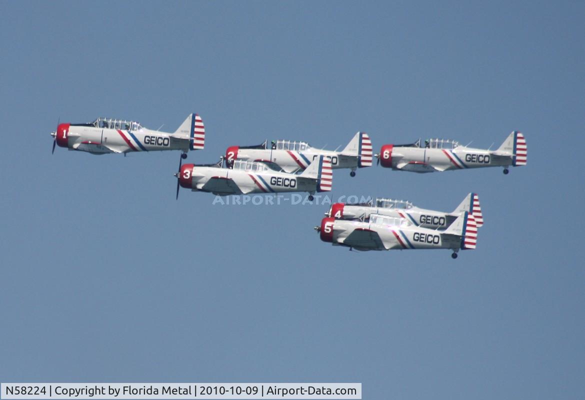 N58224, 1941 North American AT-6B Texan C/N 2553, Geico Skytypers AT-6