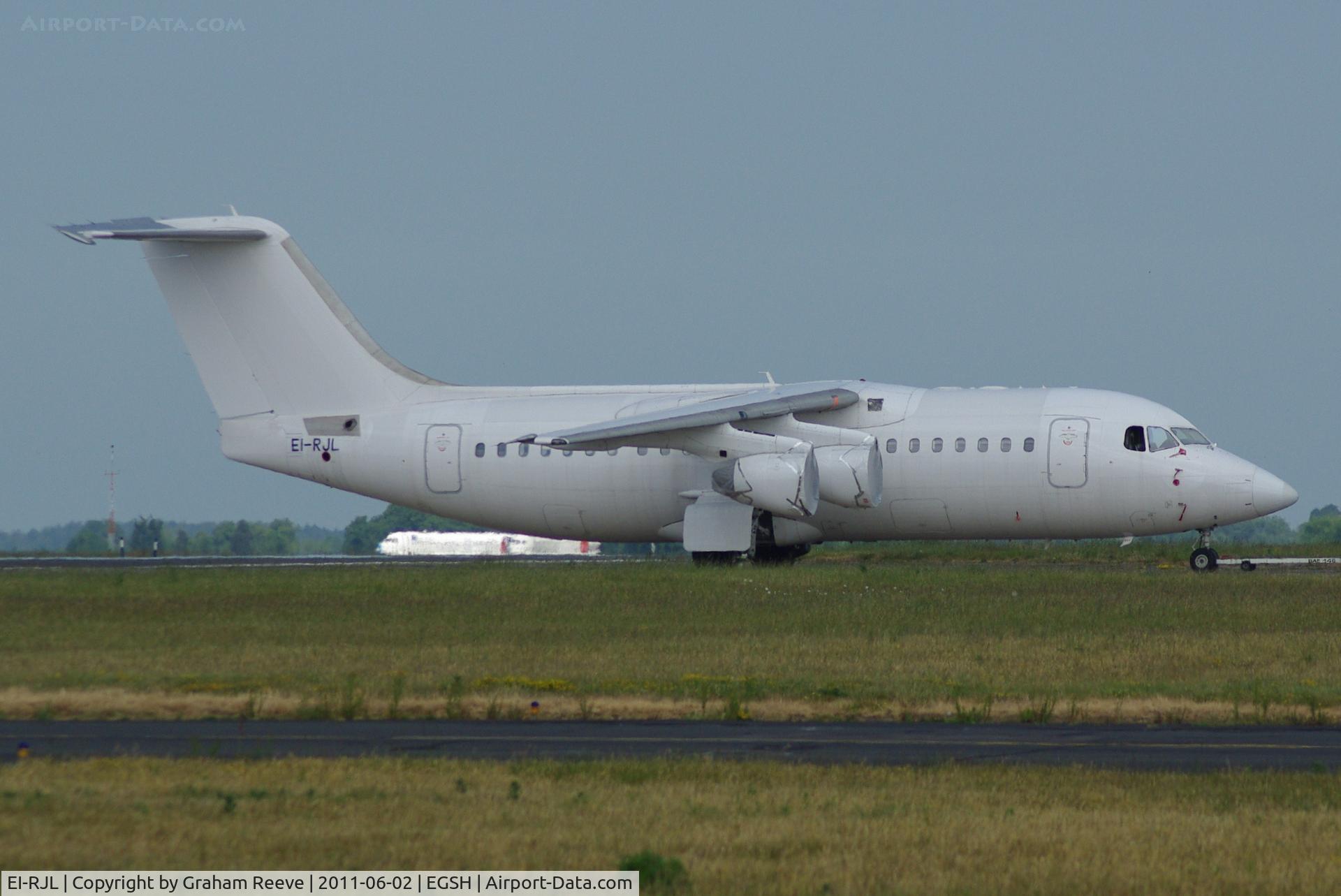 EI-RJL, 1999 British Aerospace Avro 146-RJ85A C/N E2349, Under tow.
