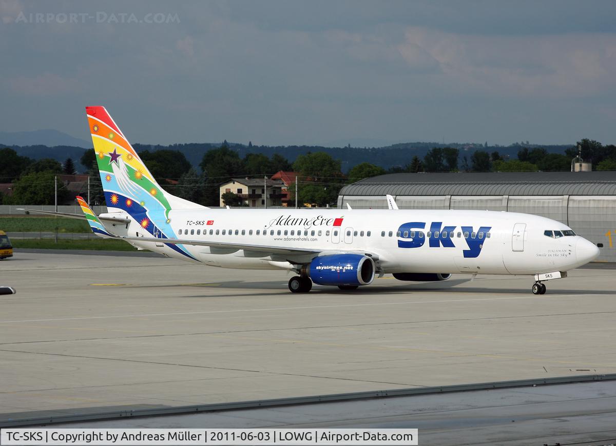 TC-SKS, 2001 Boeing 737-83N C/N 32348, Nice livery