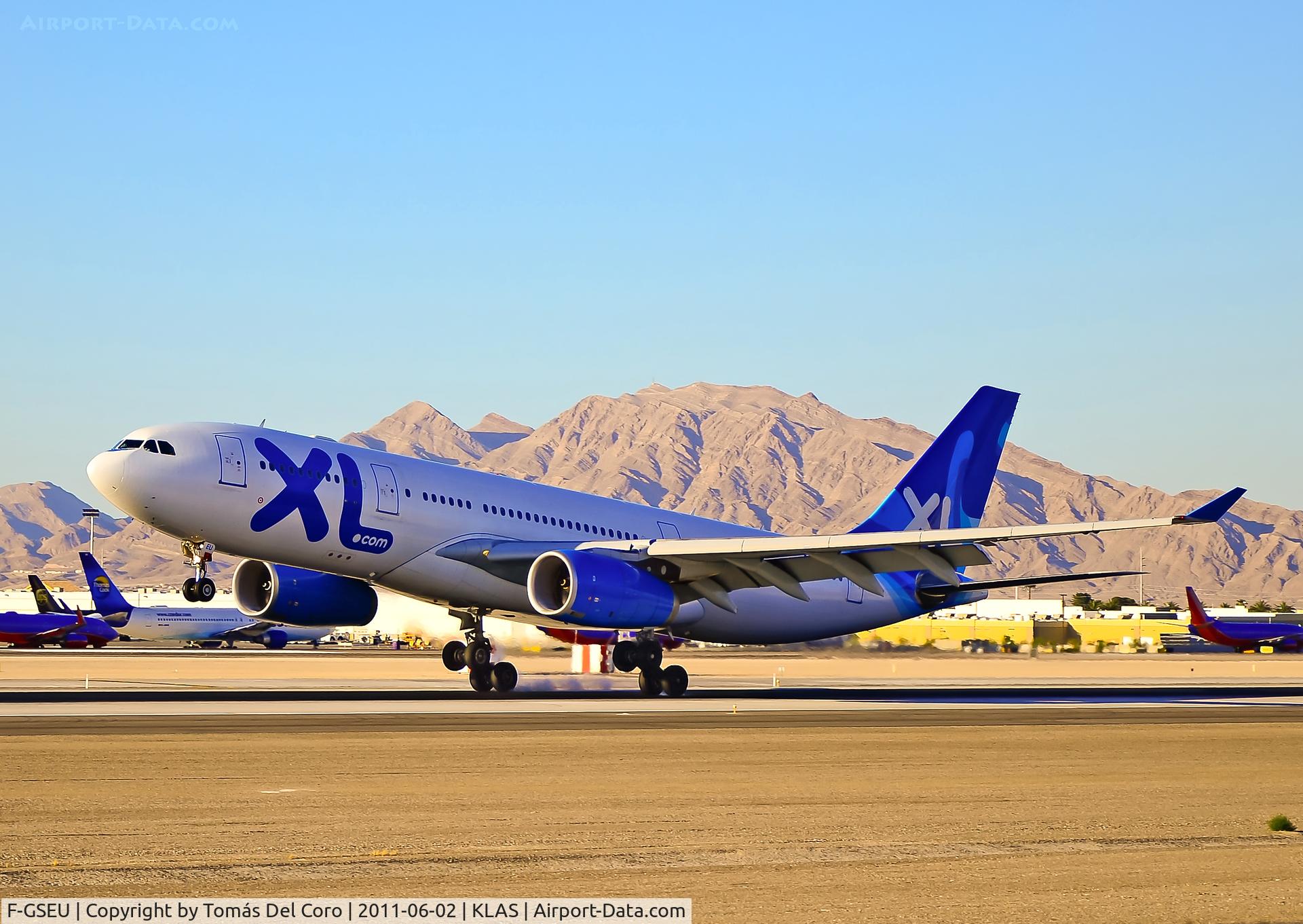 F-GSEU, 2004 Airbus A330-243 C/N 635, XL Airways Airbus A330-243 F-GSEU (cn 635)

XL return to Las Vegas - First Flight

Las Vegas - McCarran International (LAS / KLAS)
USA - Nevada, June 02, 2011
Photo: Tomás Del Coro