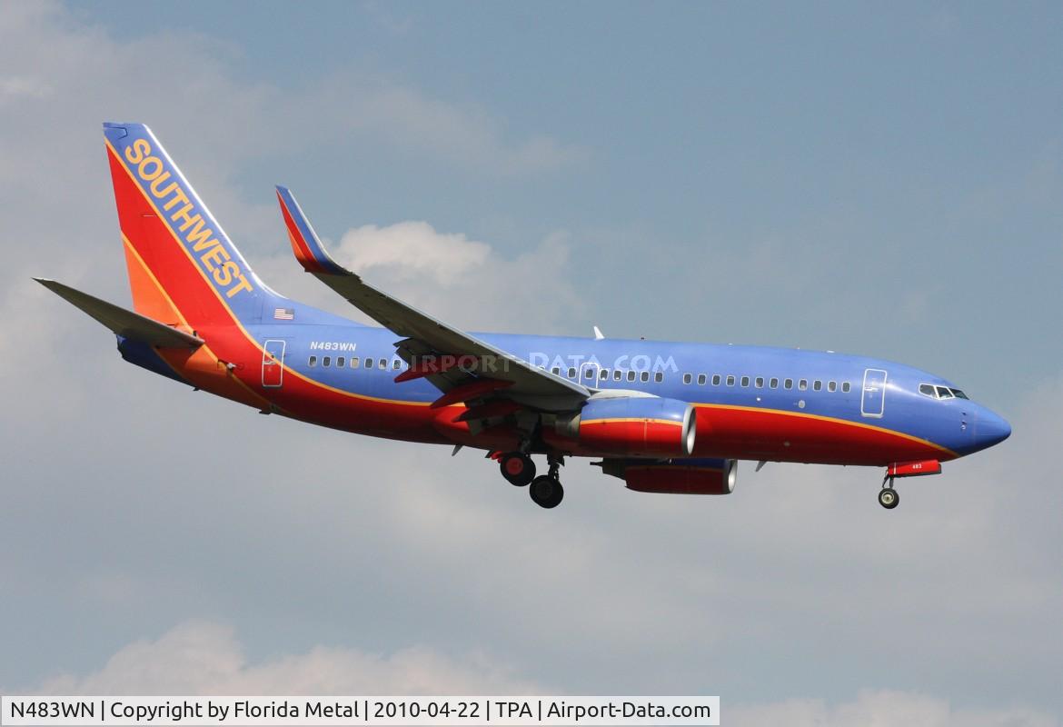 N483WN, 2004 Boeing 737-7H4 C/N 32472, Southwest 737