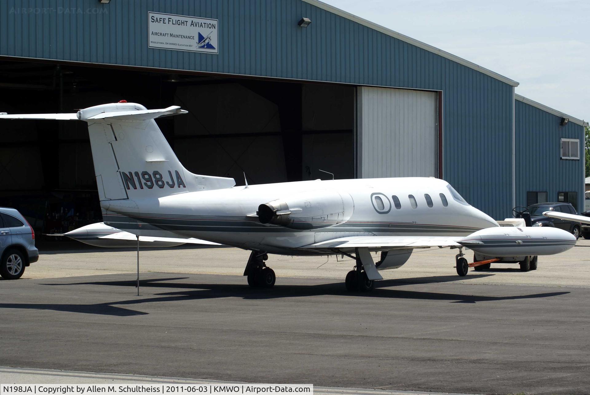 N198JA, 1975 Gates Learjet 25B C/N 198, 1975 Gates Lear Jet 25B