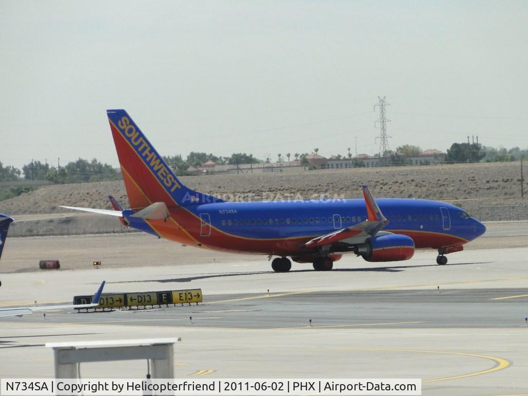 N734SA, 1999 Boeing 737-7H4 C/N 27866, Taxiing for take off at runway 25R