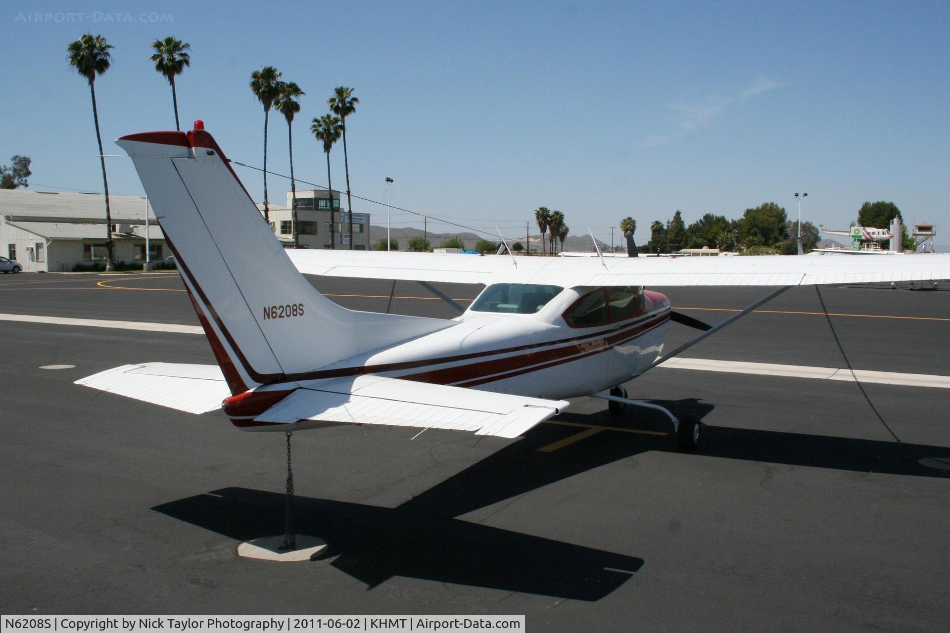 N6208S, 1980 Cessna TR182 Turbo Skylane RG C/N R18201651, Parked on the ramp at Hemet Airport.