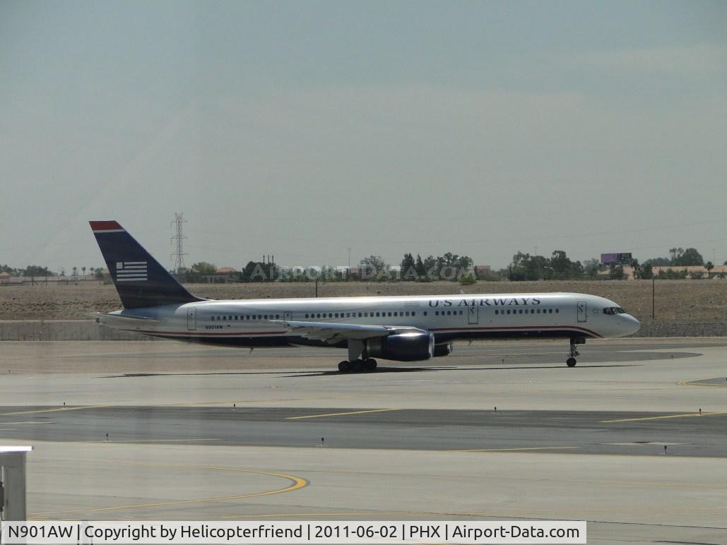 N901AW, 1985 Boeing 757-2S7 C/N 23321, Taxiing for take off at runway 25R