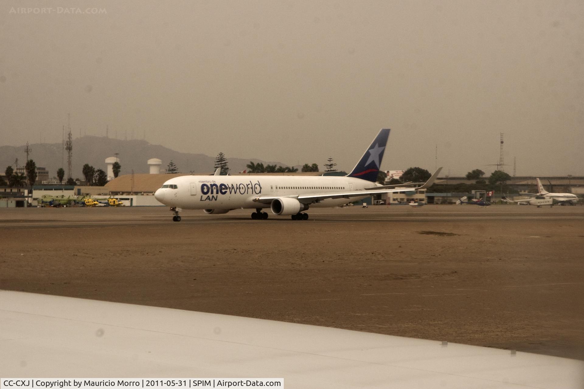 CC-CXJ, 2009 Boeing 767-316/ER C/N 37801, Lan's 767 (member of the One World alliance)