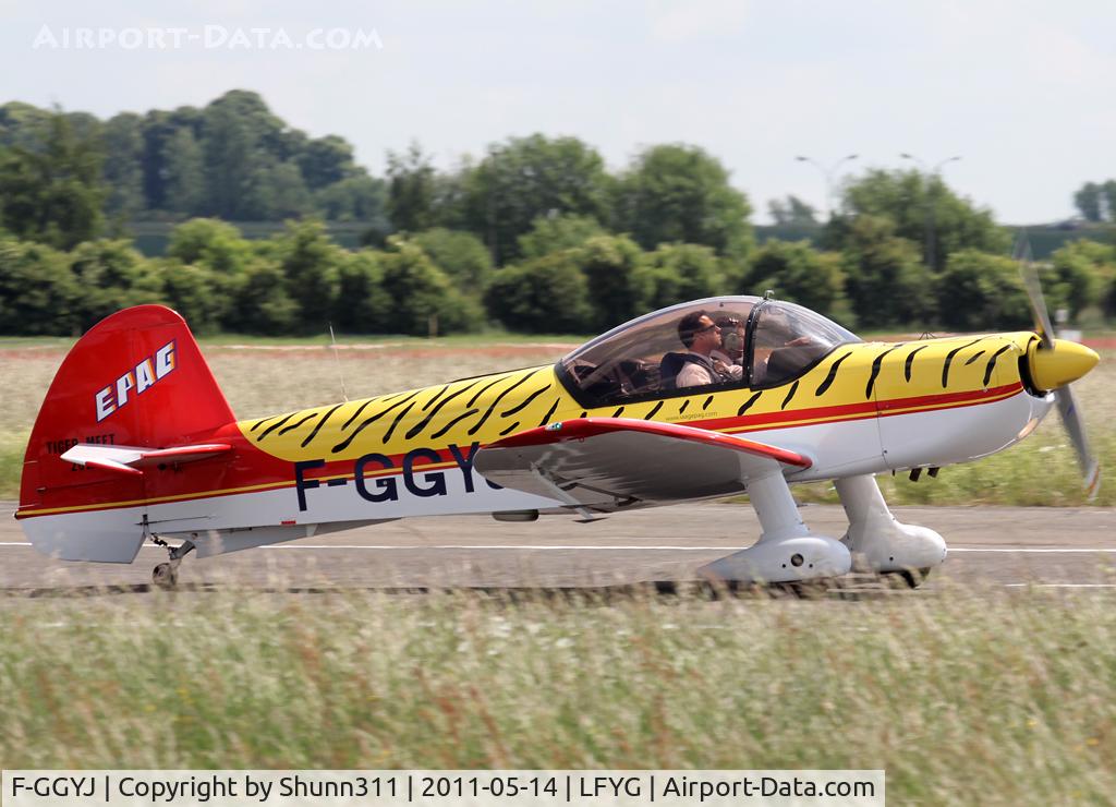 F-GGYJ, Mudry CAP-10B C/N 243, Landing rwy 26